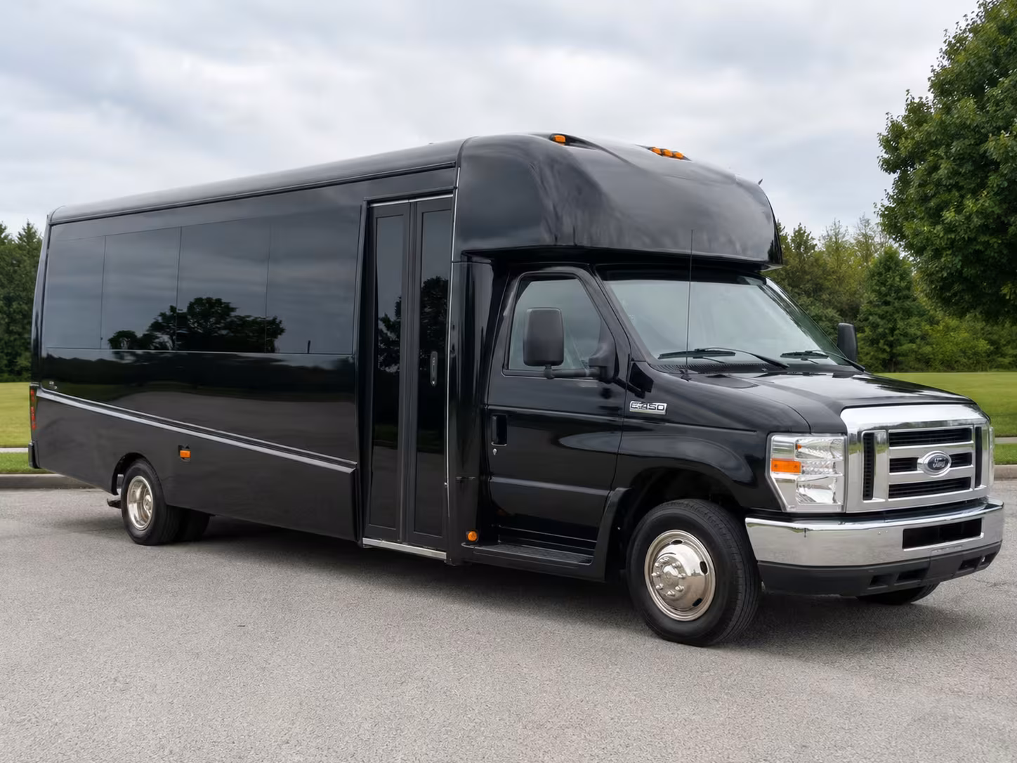 15 passenger minibus